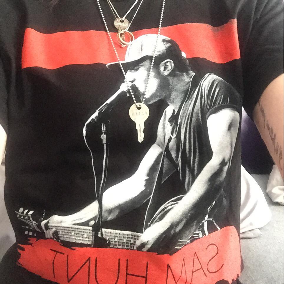 vvickivictoria's tweet image. Sam Hunt,@thegivingkeys &amp;amp; grandmas wedding rings on this wonderful Sunday #samhunt #givingkeys #faith #blessed #love