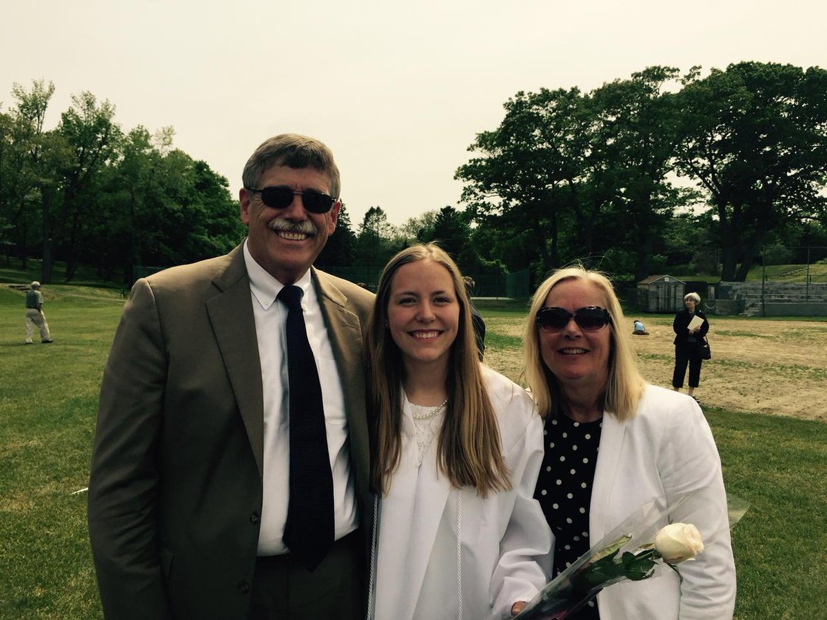 twsat's tweet photo. Celebrating Hannah's graduation! http://t.co/4BsQLs9RTC