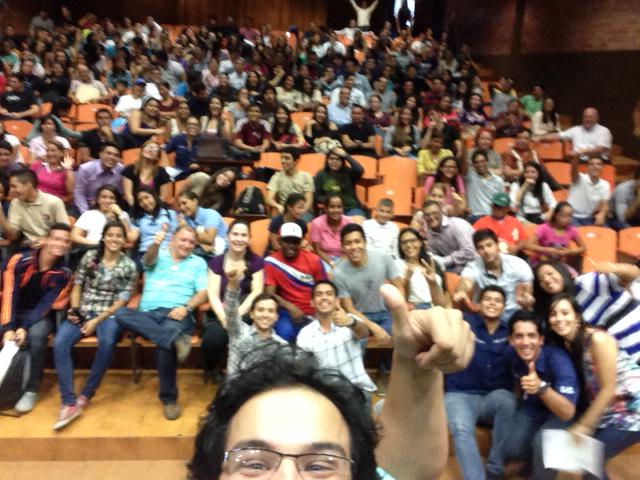 VEConomia's tweet photo. @VEConomia les da las ¡Gracias! a todos aquellas personas que asistieron y que hicieron el #VECshow una realidad... http://t.co/U20bDmMWkF