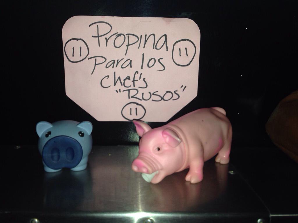 Así acabamos los Chefs rusos de El Buen del Puerco en <a href="/FTCentralMX/">Foodtruck Central</a> . Gracias a todos los que nos acompañaron!