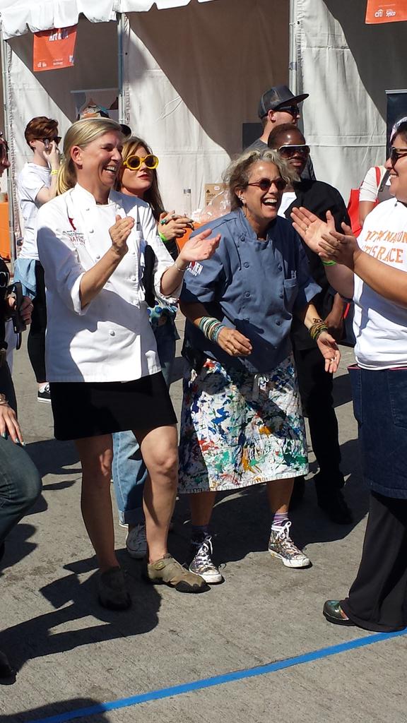 c_winthrop's tweet photo. How cute are @MarySueMilliken &amp; @SusanFeniger cheering on the @BorderGrill team @TOTNLA waiter races? #NoKidHungry http://t.co/AnEiG0k2sU