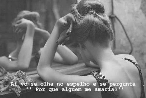 BiersackHelena's tweet photo. "levanta a cabeça se não a coroa cai" http://t.co/CecEhh2GBH