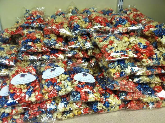 Quick, easy, inexpensive party favors for the graduate in your life!