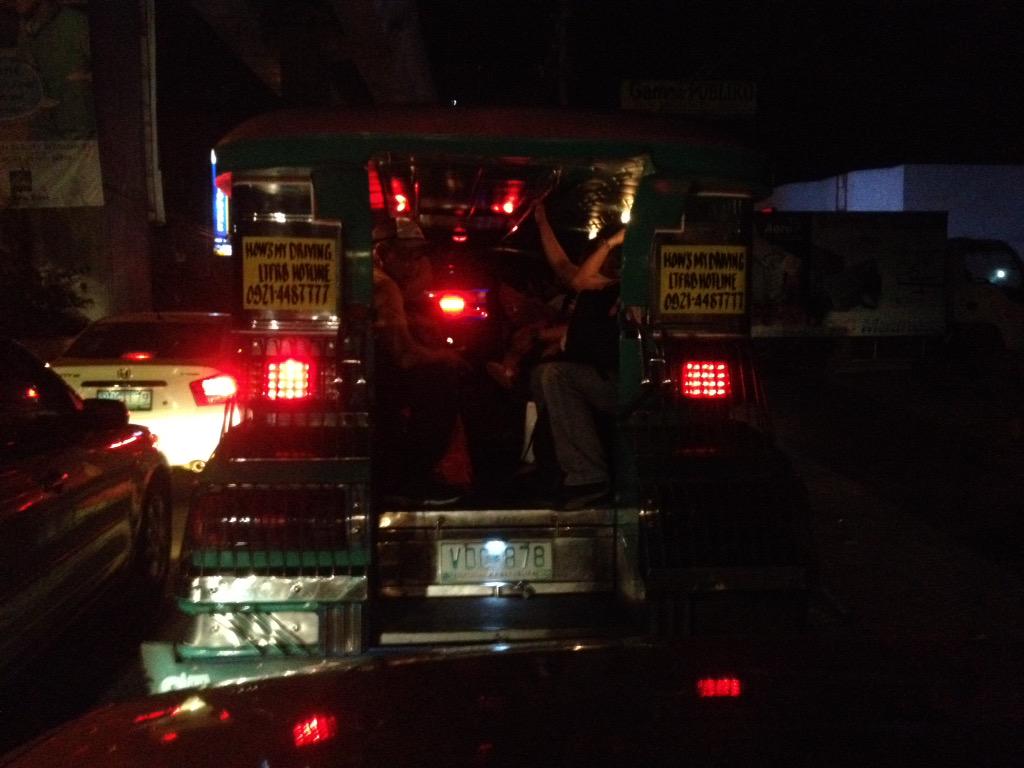 Manilenyo_ako's tweet image. @OVMhotline green plate VDC-878 on a PUJ. Along Aurora Blvd. arnd 7pm. Going Divisoria. #colorum #smokebelcher
