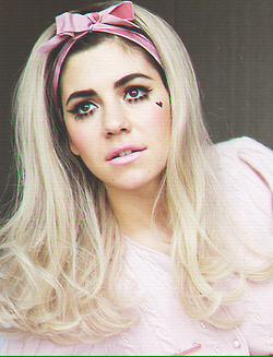 kellinstop_'s tweet image. Marina Diamandis