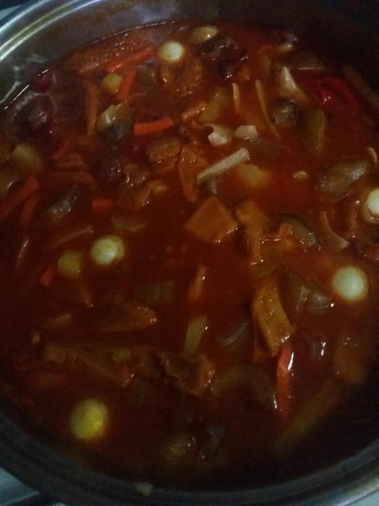 zai68's tweet image. done cooking. valenciana, caldereta, callos and lengua eatofado. for 50 people whew! #kapoy