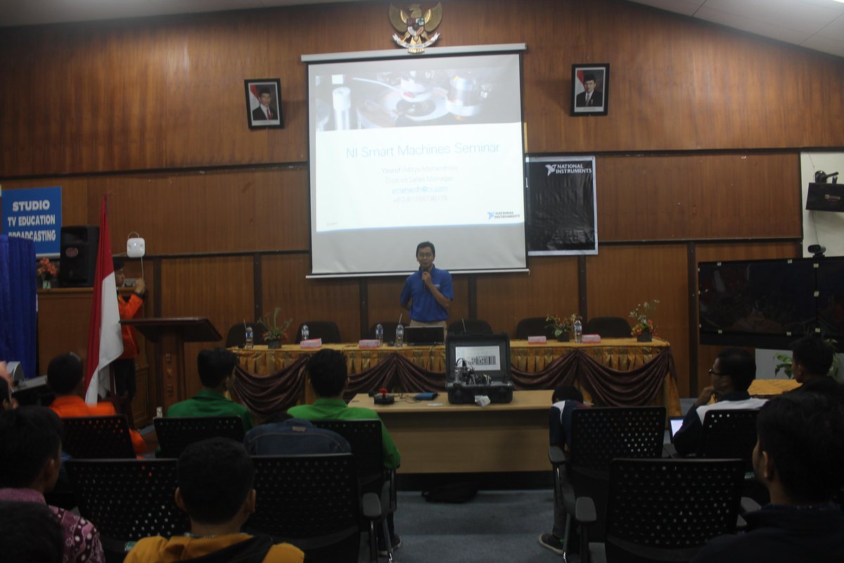 HME_PNP's tweet photo. Dokumentasi acara Seminar Nasional LABVIEW pada PKM Smt Genap 2015.
#HMJE
#NI
#PKMgenap2015 http://t.co/4rSv7GVpmu