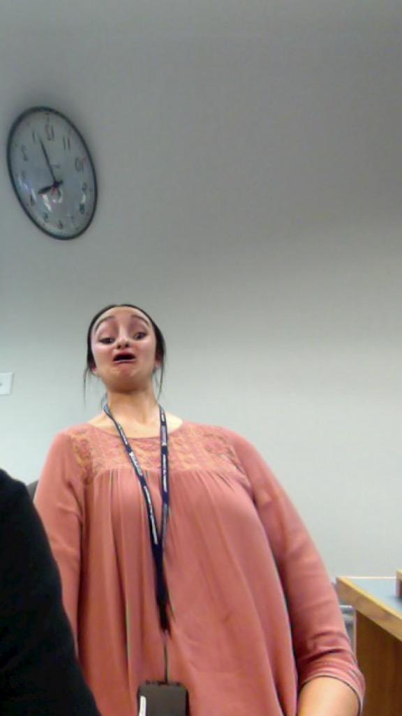 megdaines's tweet photo. That moment when your siblings talk back to your mom. http://t.co/bCJPTEzrnG