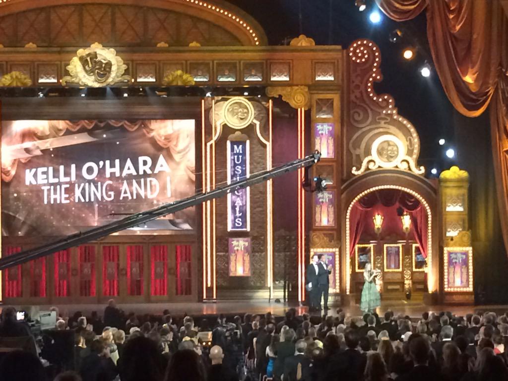 Congrats @KingandIBway @kelliohara on the #TonyAwards 🎉