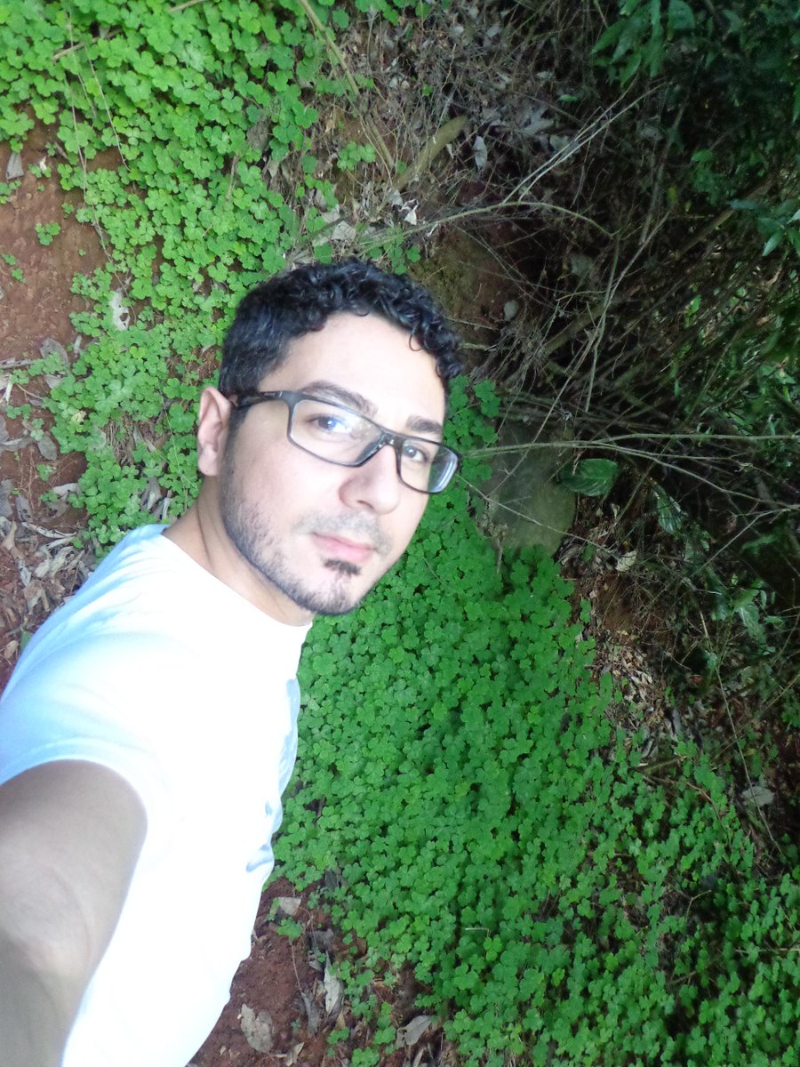 Demoraes2013's tweet photo. Eu Sou Luz! kkkk http://t.co/UUStXGFlgJ
