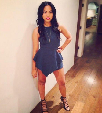 HotGirlPost's tweet photo. Steph Curry still won off the court http://t.co/s3YYQ02JnB
