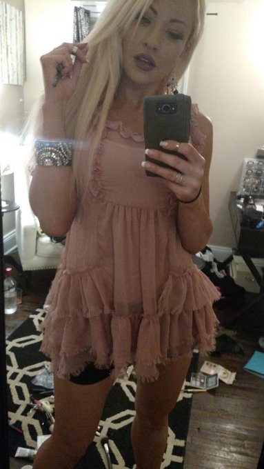 Heading to Level. #ChocLip http://t.co/cEaNK4T3n1<a href="/tag/choclip"class="tags">#ChocLip</a>