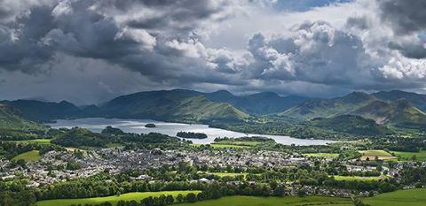 Fallbarrowlodge's tweet image. Great pic by Nina Claridge #Keswick, #Derwentwater from Latrigg one of her favourite views in #LakeDistrict