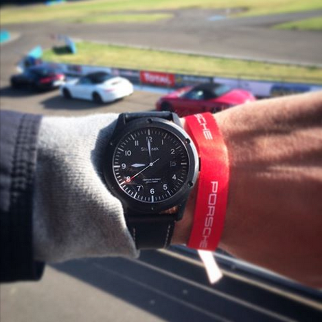 Sismeek's tweet photo. Sismeek, for extreme driving! #Porsche #Sismeek #extremewatch http://t.co/3JjB0xkXUy
