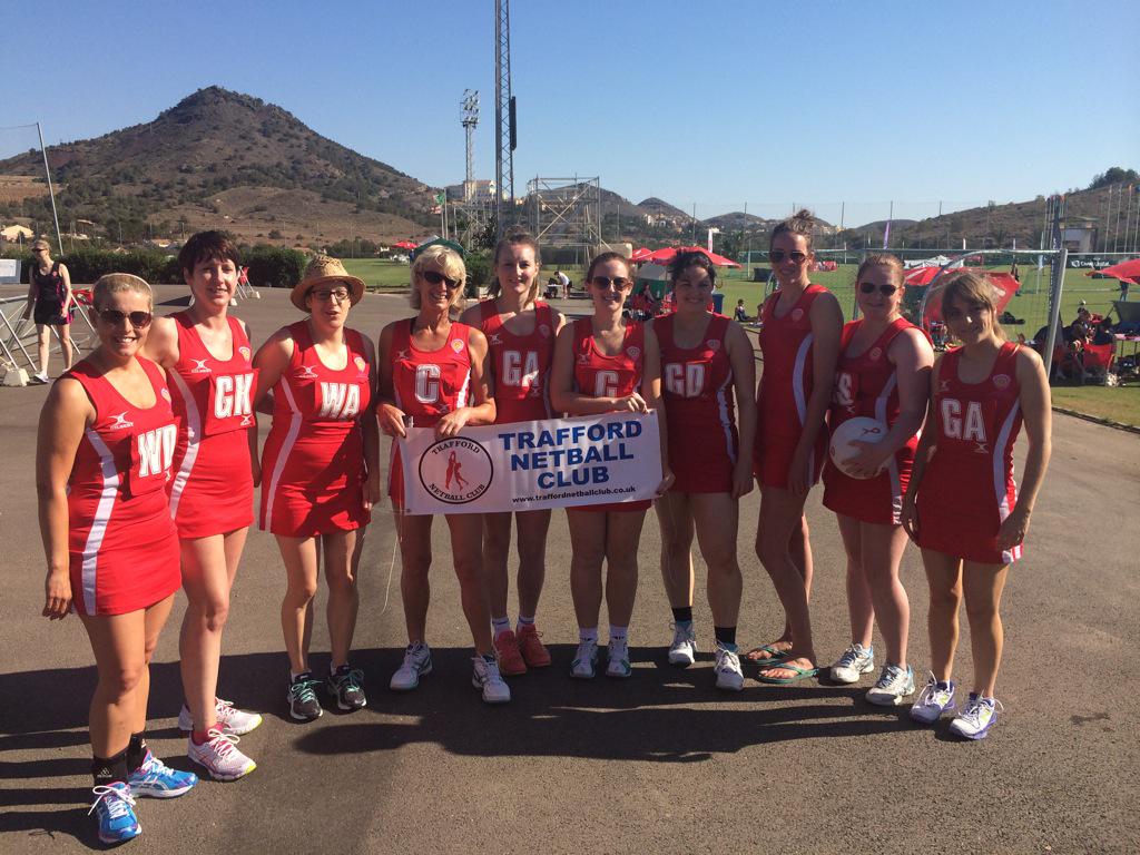 AlAlisonparry1's tweet image. Winning team @lamanganetball with @KtHarris94 of @SurreyStorm! Thanks to all for making it a great event.