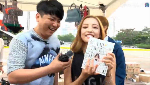 withkara tweet picture