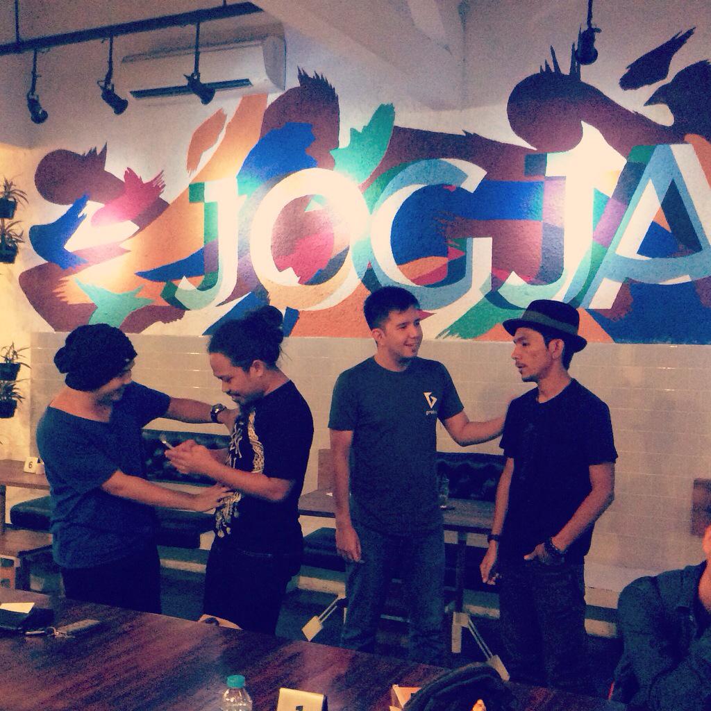 Kami tunggu lagi di JOGJA... <a href="/payungteduh/">payungteduh</a> <a href="/azizcomi/">Comi Aziz Kariko</a> <a href="/sandsintheline/">Is</a>