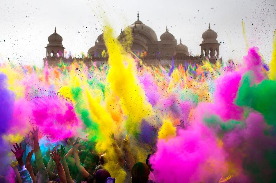 CultureTrip's tweet image. You Can't Miss The World's Most Colorful Celebration! bit.ly/1ctQ4Js #HoliFestival #India #colormepretty