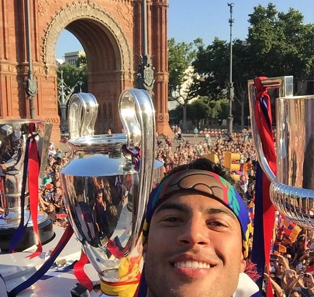 Rafinha's tweet photo. Good morning! 👊🏆🏆🏆! http://t.co/BpXbqigYTO