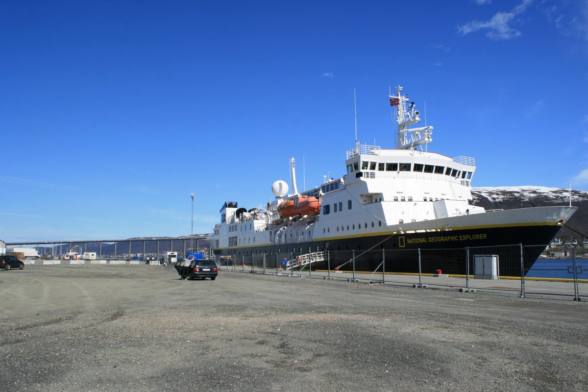 FrostArctic's tweet photo. Beautiful day above the Arctic Circle in Tromso, Norway. Looks like we're not the only ones in town on a mission. http://t.co/ZpjIwTOrkj