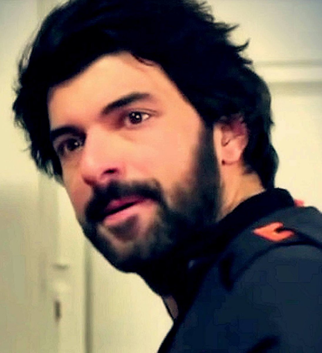 dm_pitsa's tweet photo. #BugunGunlerden #EnginAkyurek
#BugunGunlerden #KaraP http://t.co/4iEGDw8nht
