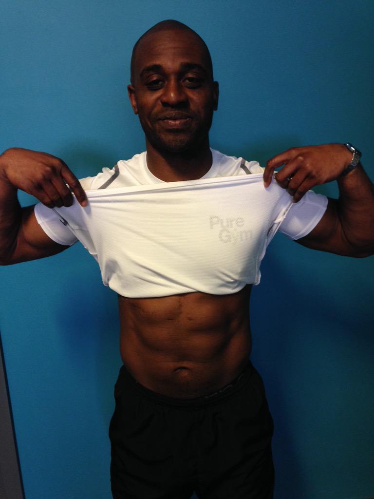 PureGym's tweet photo. It's all about the abs. Live workout at 2pm with Romayne. Don't miss it! #Periscope #Workitstudent http://t.co/BUSOY8uZ7Z