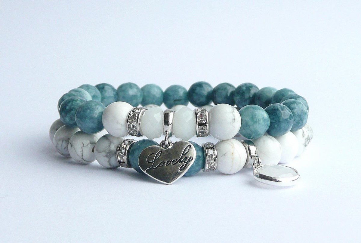 DesignMona's tweet photo. Set of stretch bracelet http://t.co/Iv00BQxAmN via @Etsy #etsymntt #setofbracelets #etsydesing #gemstonebracelet http://t.co/2F5yzWiGlS