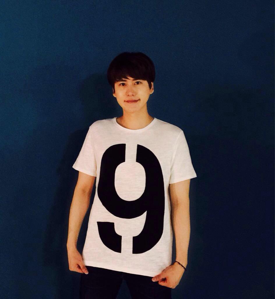LoverHolicGirL's tweet photo. #9YearsWithKyu http://t.co/u95MYGH7bE