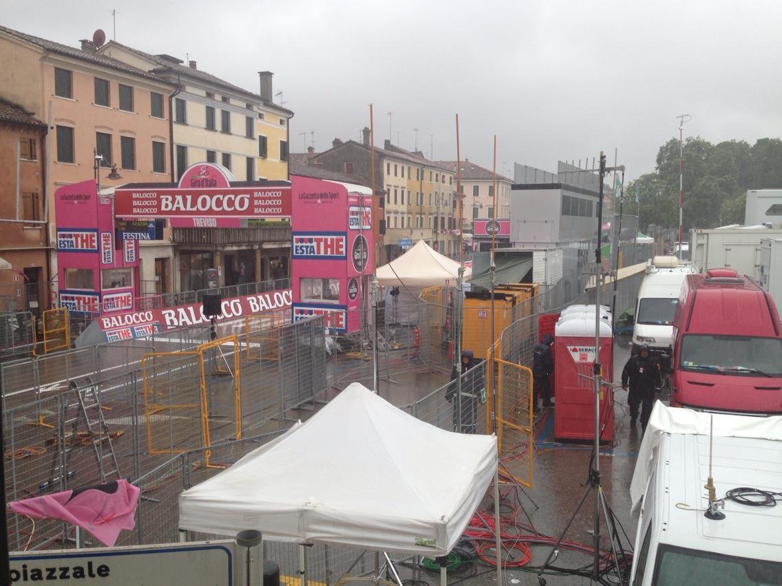 EcoserviziSnc's tweet image. @EcoserviziSnc e #sebach al #Giro2015 ! Un connubio vincente!
