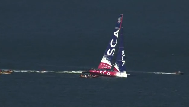 TheMagentaProj's tweet photo. The breeze has filled in to 9 knots as they approach the finish 1nm to go! Watch live http://t.co/TOMadLUpiG http://t.co/GnNss1L58U