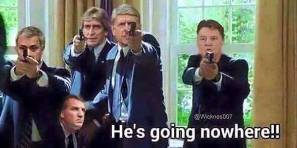 TheClubPark's tweet photo. Premier League managers be like... http://t.co/Jbazx8tbga