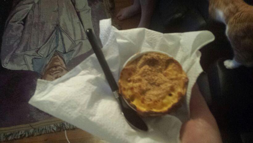 sa9321's tweet photo. Mac + cheese.... + sliders #originfood http://t.co/QRnKnuLmRM