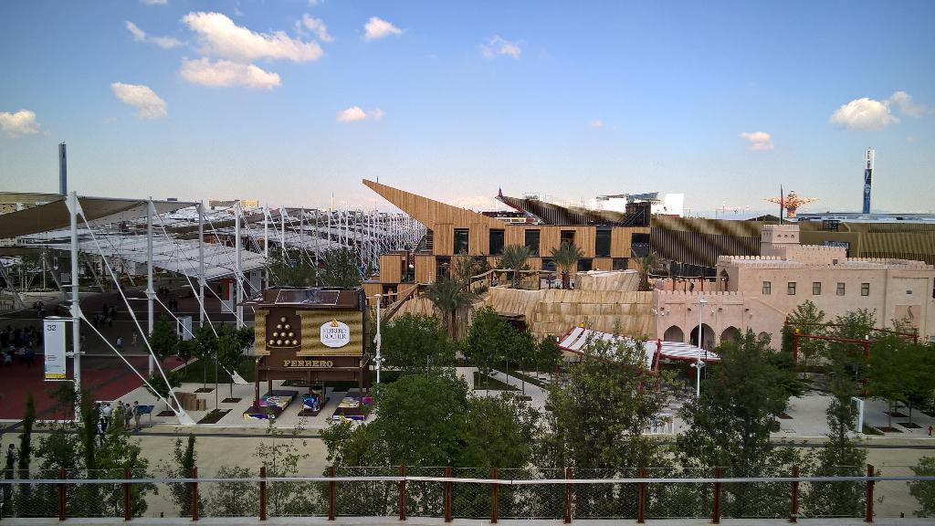 MaryRachele's tweet photo. Toccare il mondo con un dito #ExpoMilano2015 http://t.co/lWY9nphL9V