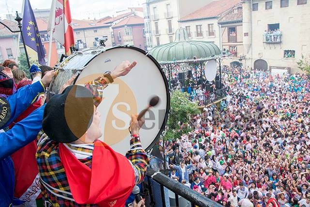SieteSemanal's tweet photo. Enhorabuena a todos los Sanjuaneros . Las fiestas son declaradas de Interés Turístico Nacional
http://t.co/5U0PL0ImEV http://t.co/1CNTZ9l3L3
