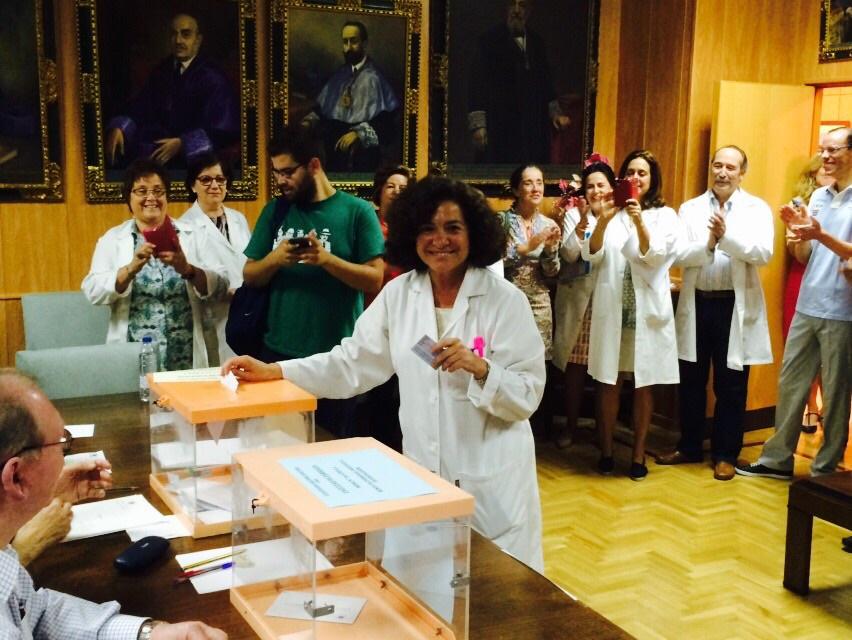 IndeGranada's tweet photo. Es gran día para futuro @CanalUGR, dice @PilarArandaUGR, que anima a participar. @IndeGranada 
http://t.co/8sQGbsxB0G http://t.co/ArZs65cCUW