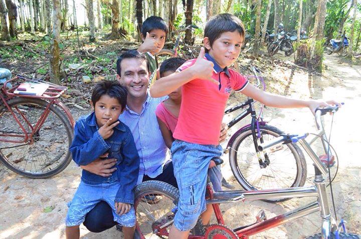 sidneyleite_'s tweet photo. Bom dia, Amazonas com alegria e o sorriso estampado no rosto para mais um dia de trabalho e realizações. #bomdia http://t.co/x9aDu9J11J