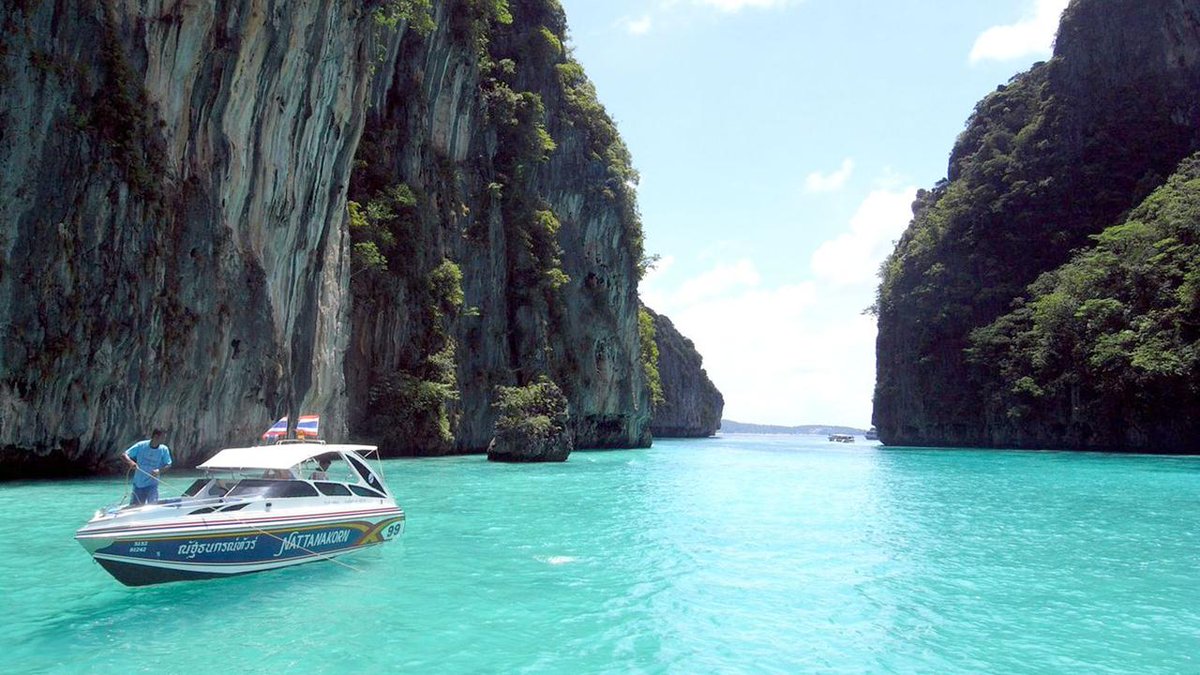 BBC_Travel's tweet photo. A test for those who love the world: http://t.co/IUqguutO9Y http://t.co/H6qXybqqeS