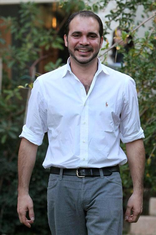 تردد بعض العرب في دعم ملف ترشح الامير علي بن الحسين  <a href="/AliBinAlHussein/">Ali Al Hussein</a> لرئاسة الفيفا امر معيب 😳 بلاتر اصبح اقرب لبعضنا