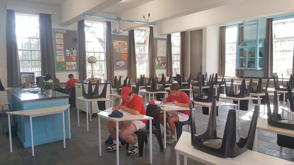 KingEdVIISchool's tweet photo. #PlaceofExcellence Official Opening of @KingEdVIISchool Science Pavilion & wing of laboratories #redprivilege http://t.co/3cu1j0EENG