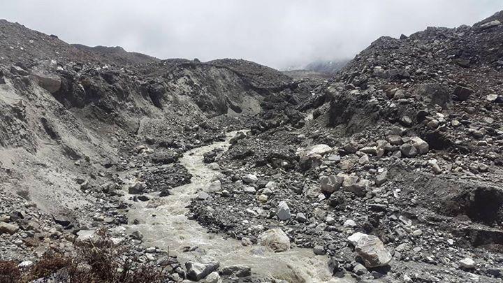 NorthmenPK's tweet photo. The lake above #Chukhung got burst on 25th is safe, but 2 bridges were swept, need to build a temp. dam ASAP. http://t.co/TveVMF3CIt