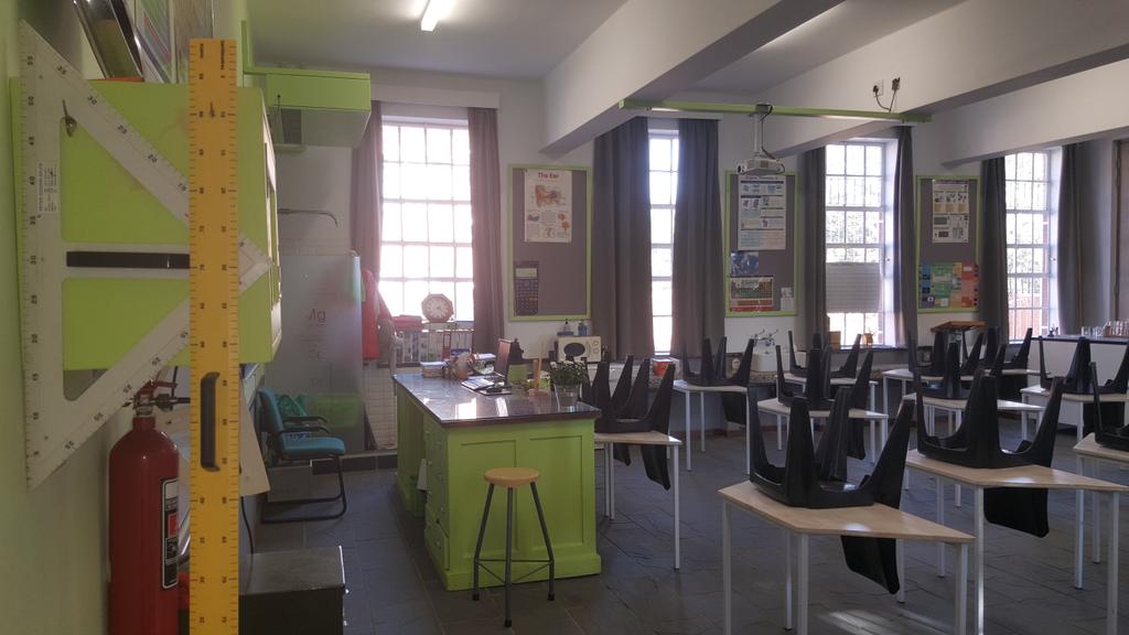 KingEdVIISchool's tweet photo. #PlaceofExcellence Official Opening of @KingEdVIISchool Science Pavilion & wing of laboratories #redprivilege http://t.co/3cu1j0EENG