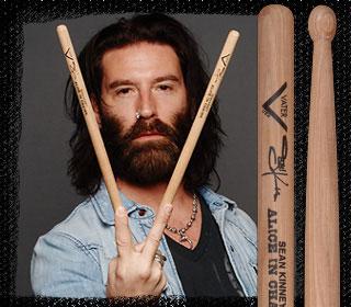  /Innocent Gunz beat me to this on Facebook, so I\ll be them on message: Happy Birthday Sean Kinney! 