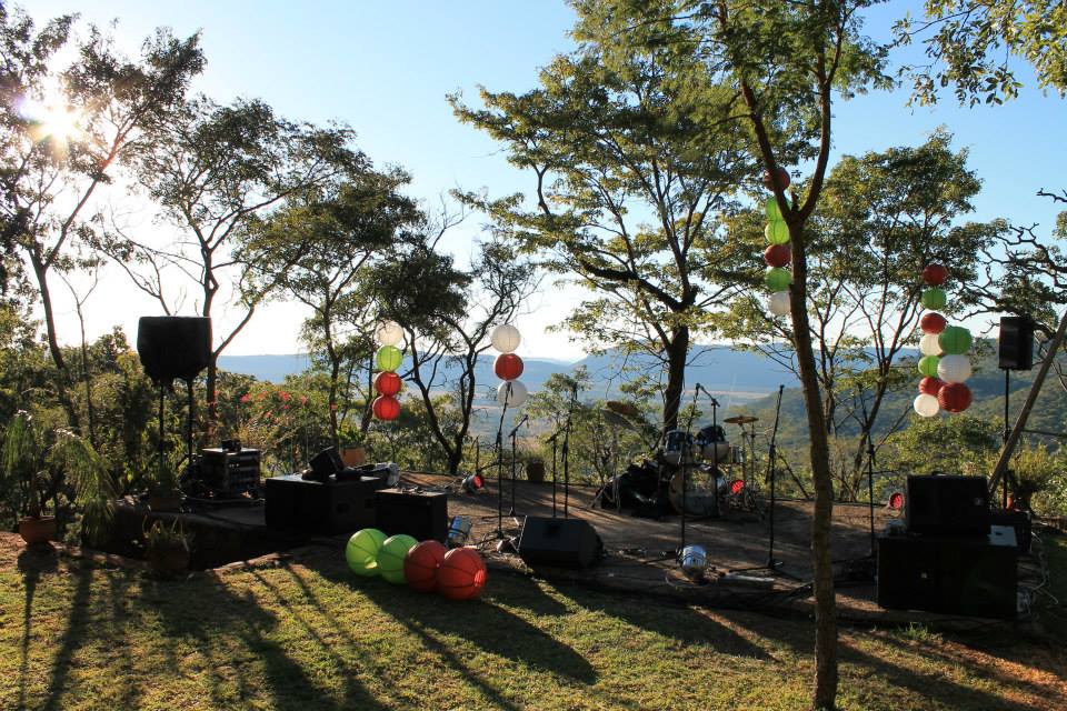 MiomboMagic's tweet photo. We couldn't think of a better spot to listen to some local sounds with family &amp; friends, could you? #MiomboMagic2015 http://t.co/i7lOe21Ah6
