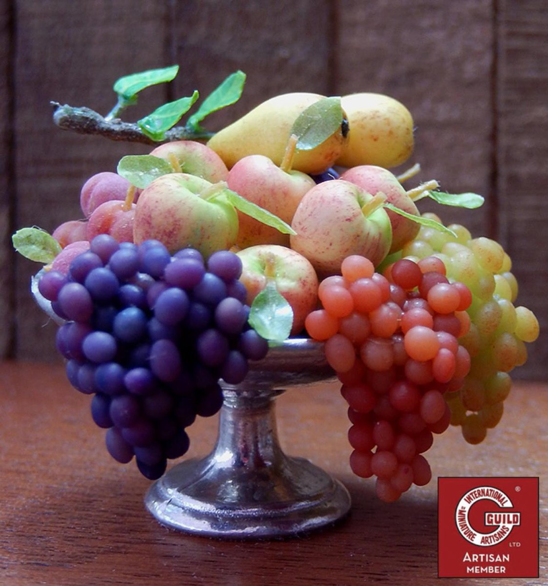 MiniatureFood's tweet photo. My miniature fruit! #dollshousefood #miniaturefood #gloriousfood #carolcook #dollshouses http://t.co/WE7LoRbtRP