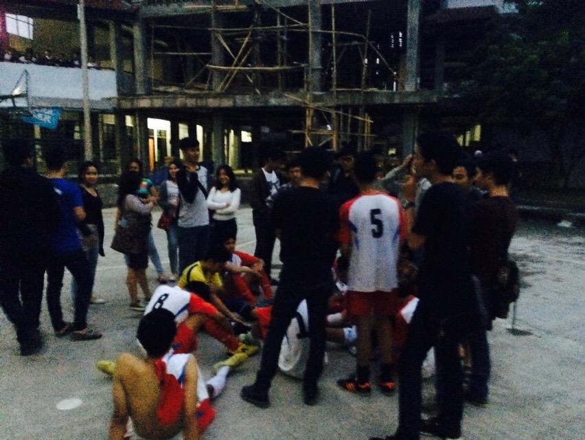 Ini suasana pasca final XII IPS 4! Semangat terus akang akang! Selamat juga menjadi runner up yg hebat! @sosialfour23