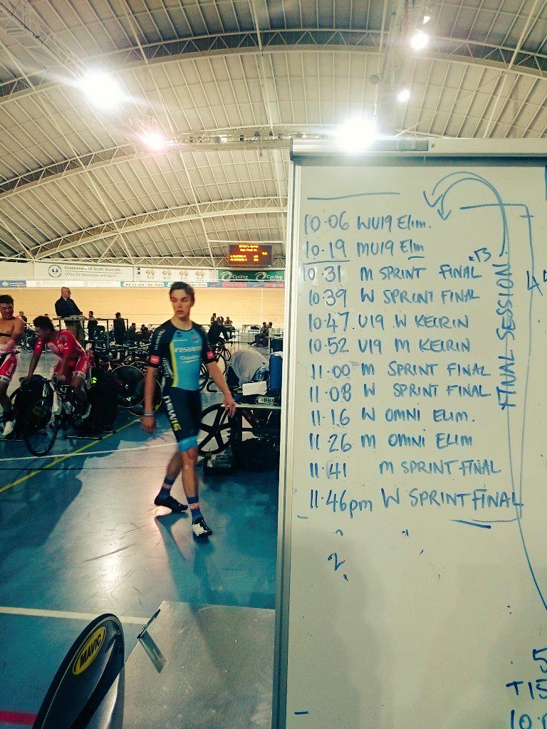 NSWIScycling's tweet image. Last race 2nite Women's Sprint Final 11.46pm #ITSAdelaide #track #trackies #partyanimals #latenightlaps 🎉 @CyclingAus