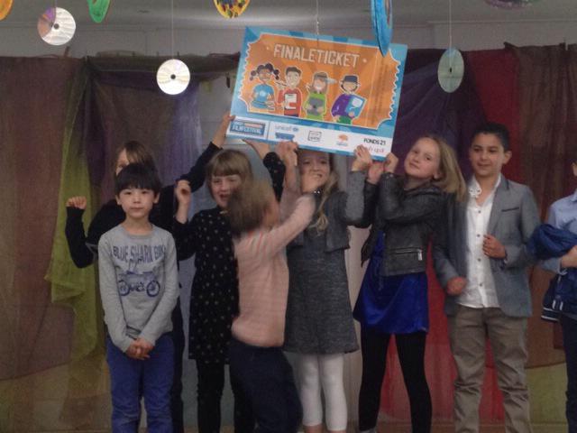 MargrietGerrits's tweet photo. De pluksels wint eerste prijs in filmwedstrijd van Unicef! http://t.co/UMa2opbHuO