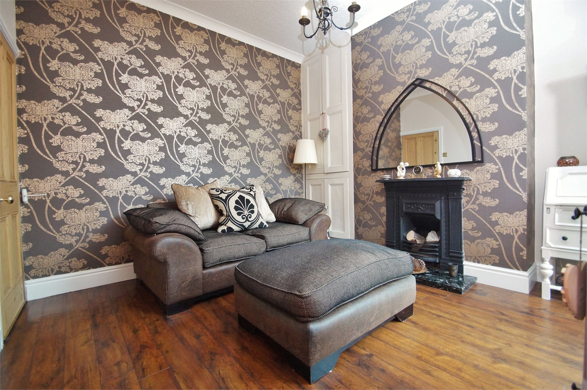 BallandPercival's tweet photo. Beacham Road £204,950 Four bedroom home with original character and features
To book a viewing call 01704 536900 http://t.co/E7dBgCpsNa