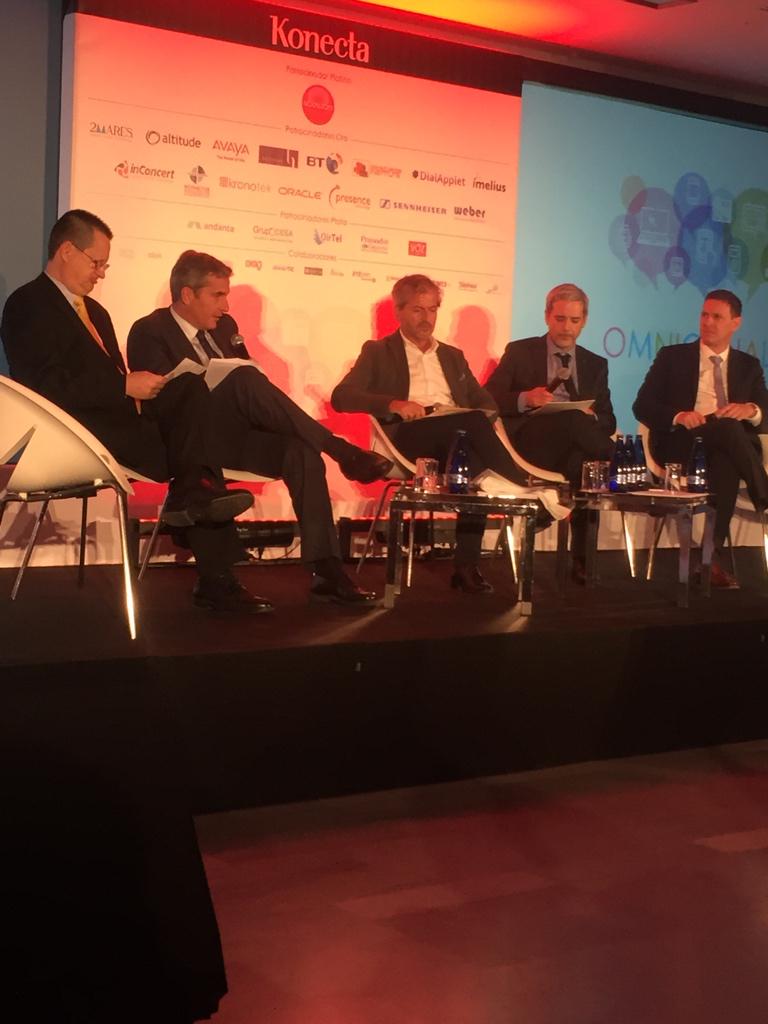 AEERC_es's tweet image. Comienza mesa redonda AEERC sobre presente y futuro #relaciónconclientes en #expocontact15