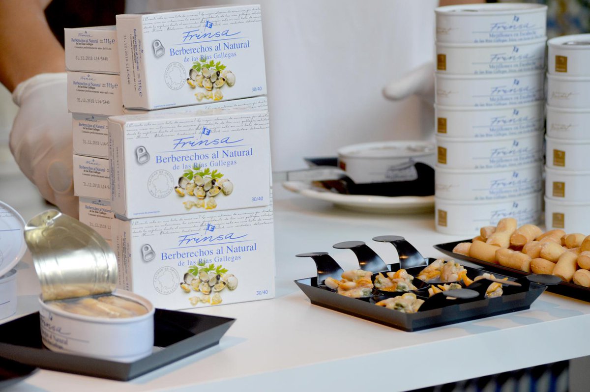 Algunas imágenes de #Frinsa en la #HabanosNightSevilla de <a href="/pasionhabanos/">Club Pasión Habanos</a>. ¡Gran noche!